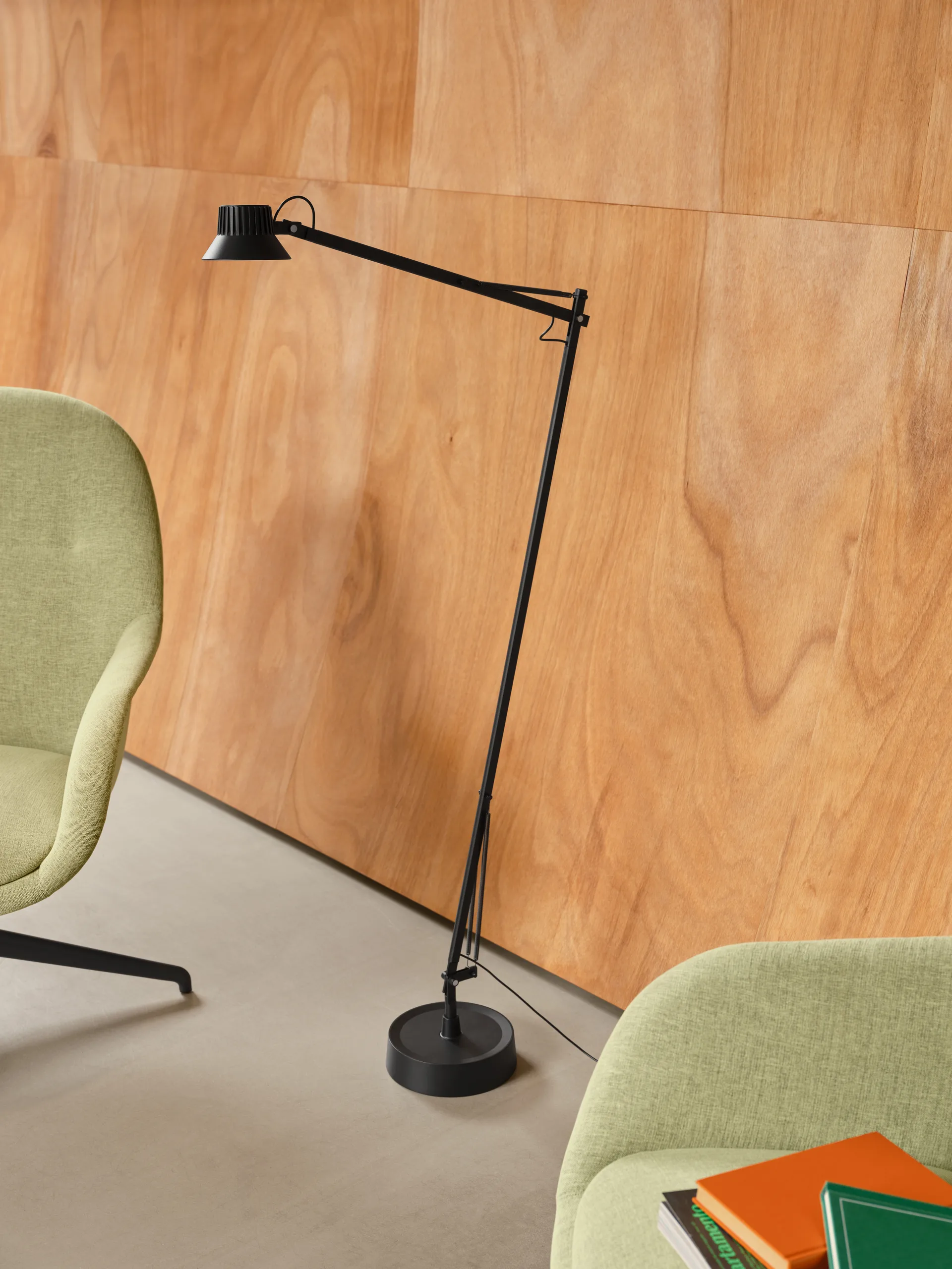 Dedicate floor lamp, Black, 112 cm Muuto