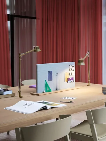 Dedicate L2 table lamp with clamp - Brown Green - Muuto