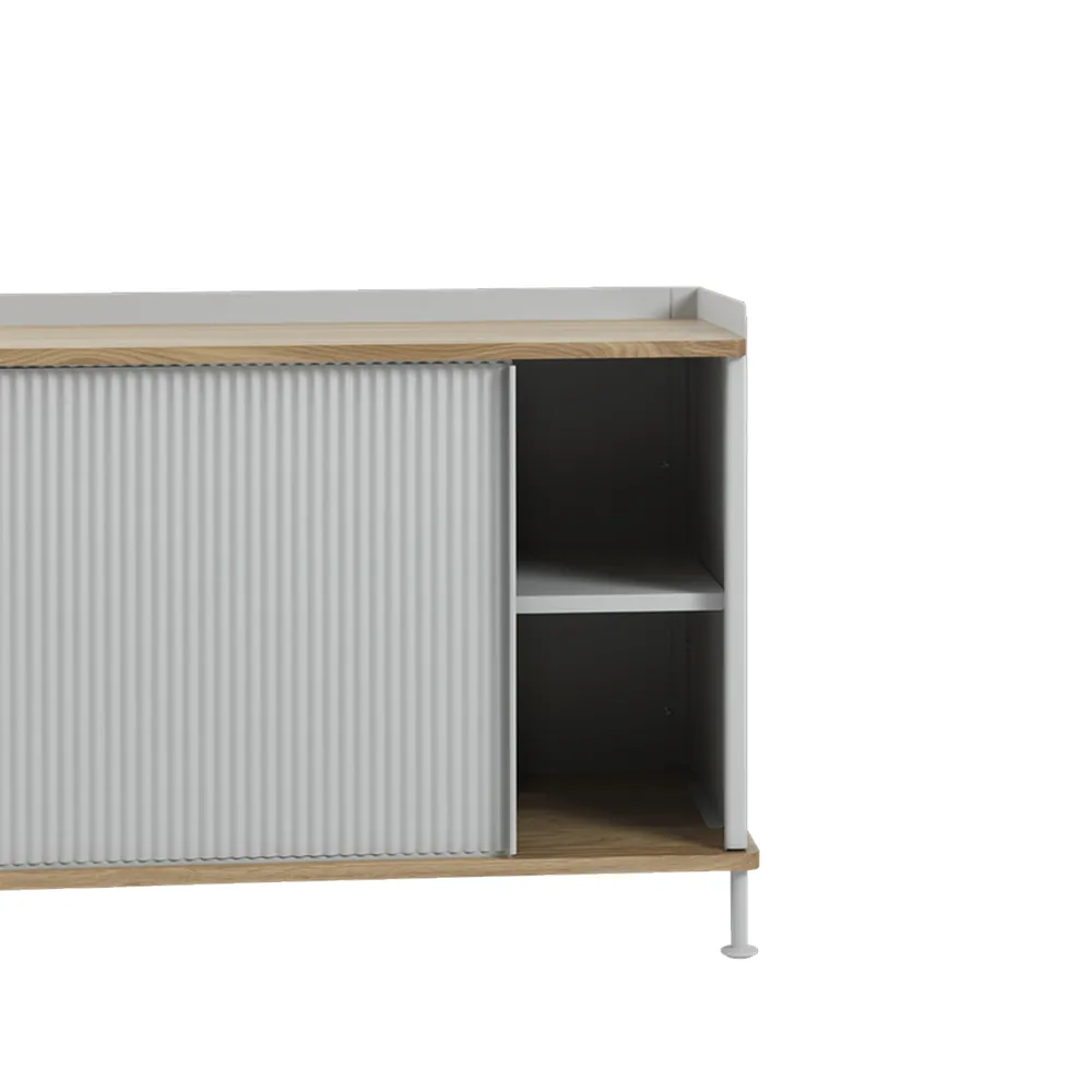 Enfold Low Side table, Black-oak-metal Muuto