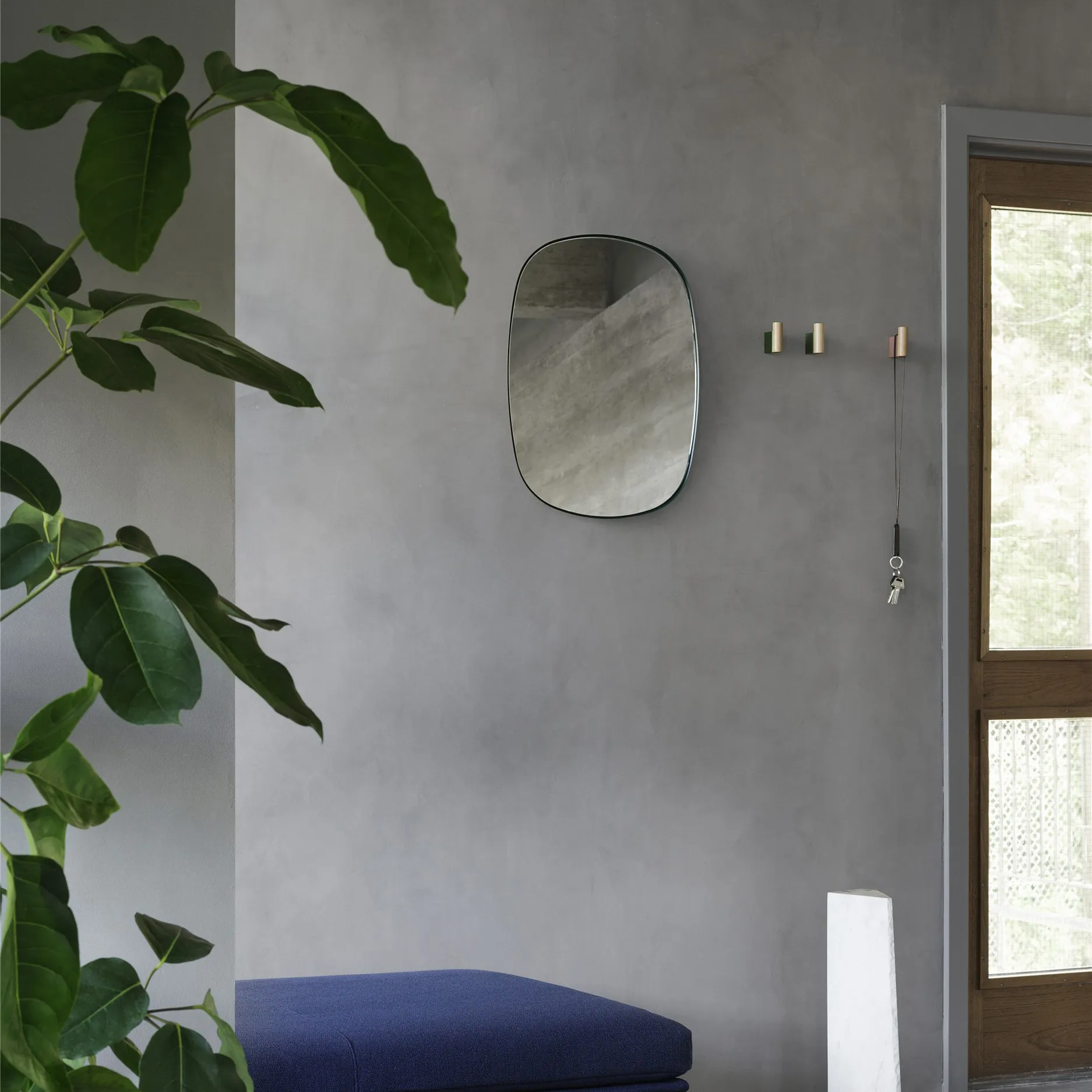 Framed mirror, Dark green, 59x44 cm Muuto