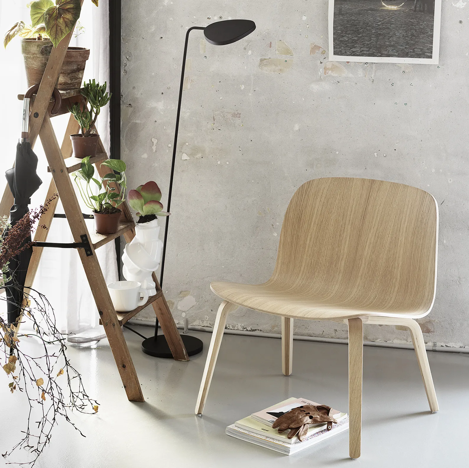 Leaf floor lamp, Black Muuto