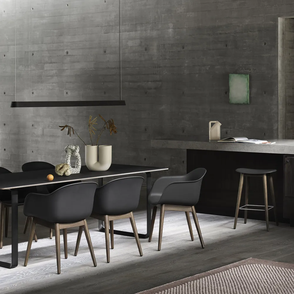 Linear pendant lamp, Black, 169,2 cm Muuto