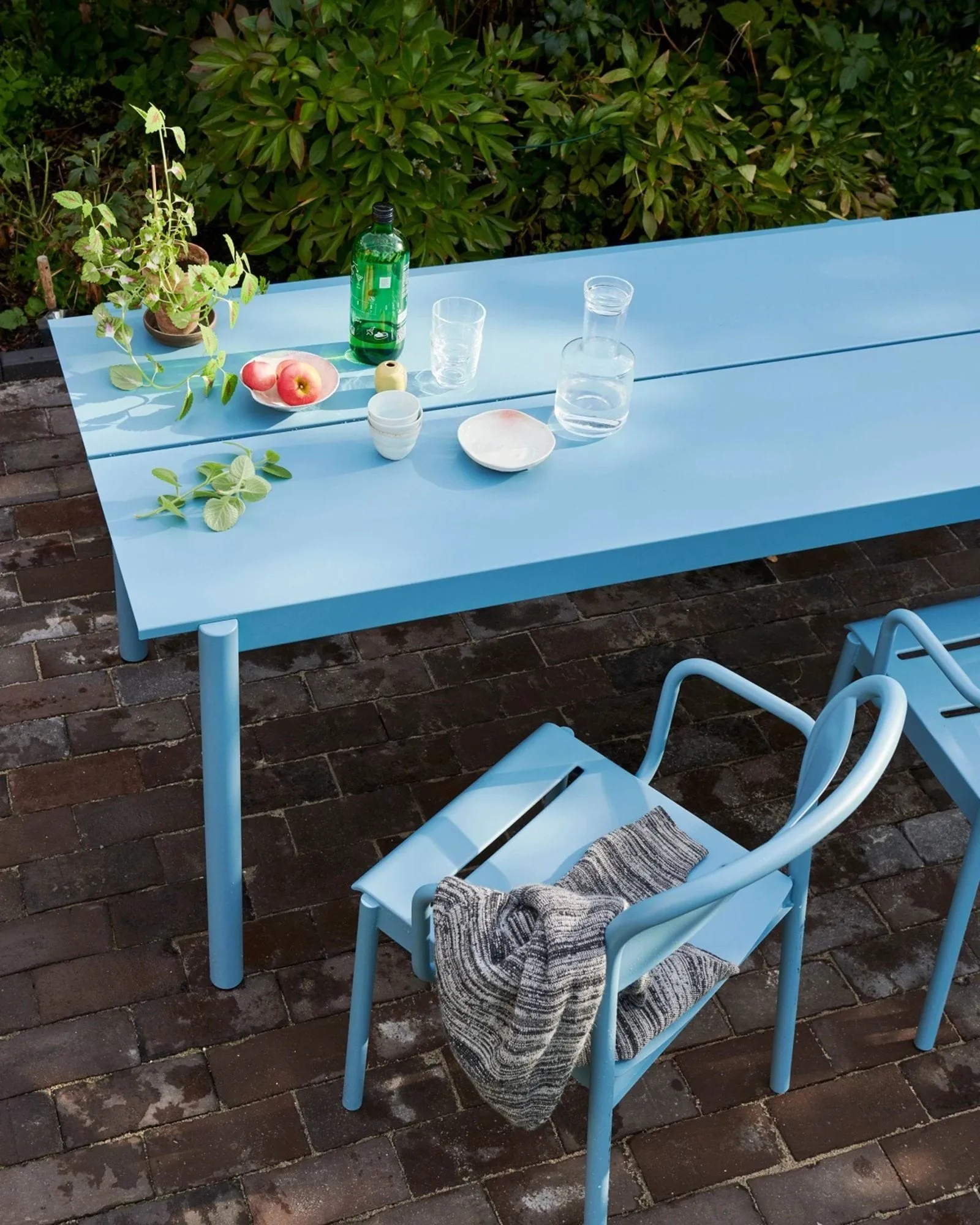 Linear steel armchair, Pale blue Muuto