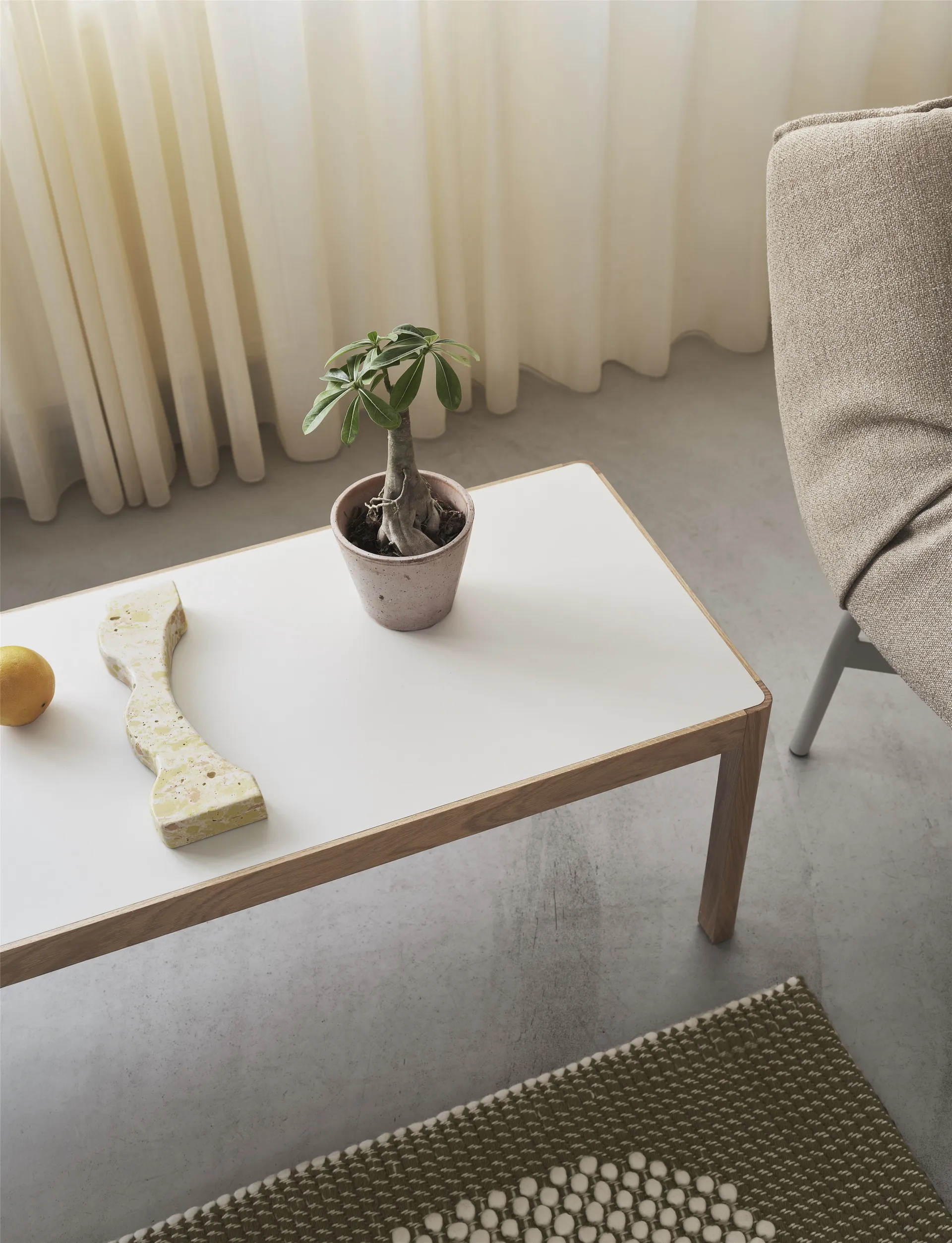 Pebble rug 170x240 cm, Brown green Muuto