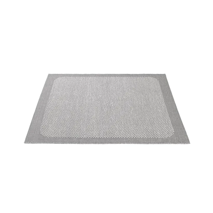 Pebble rug 170x240 cm - Light grey - Muuto