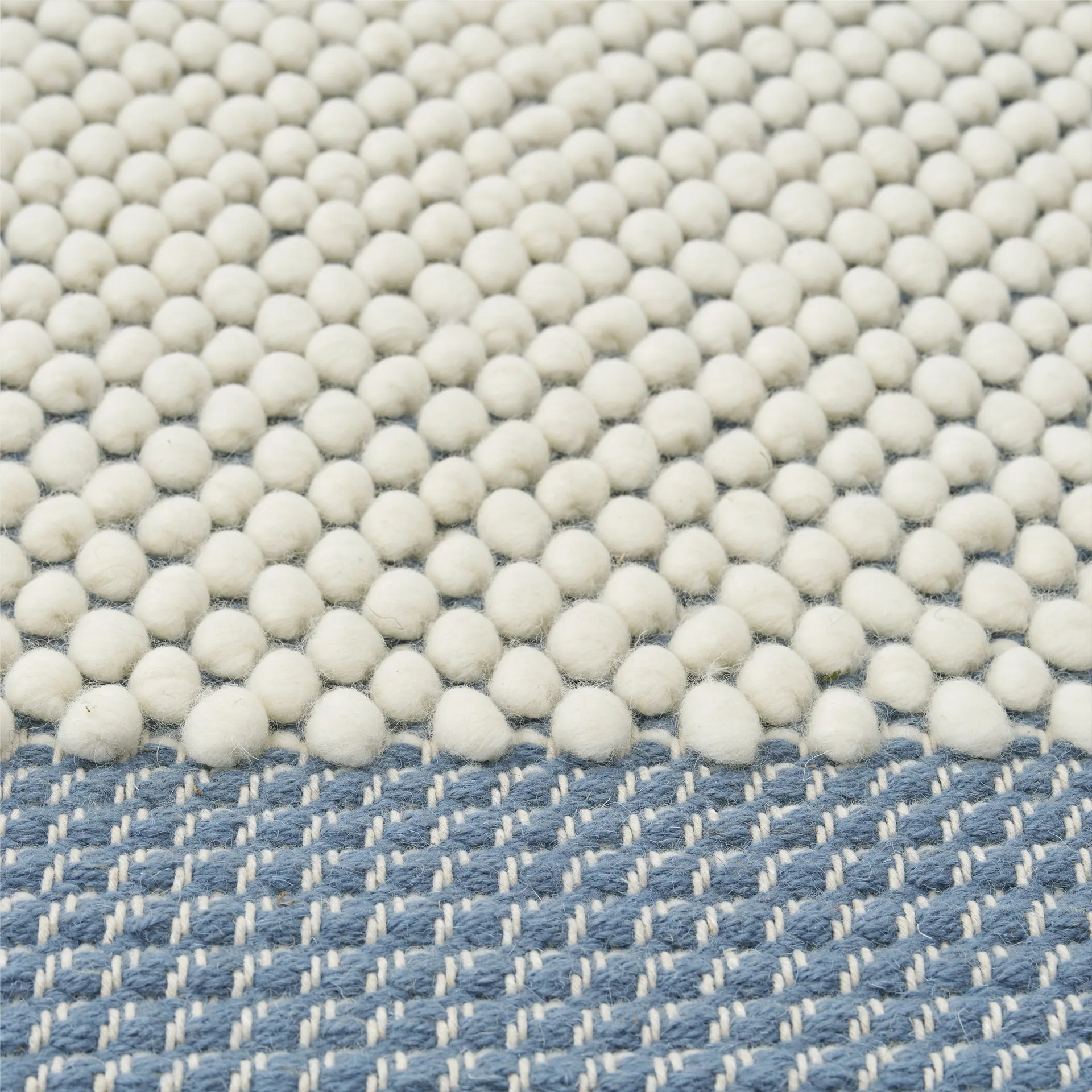 Pebble rug 200x300 cm, Pale blue Muuto