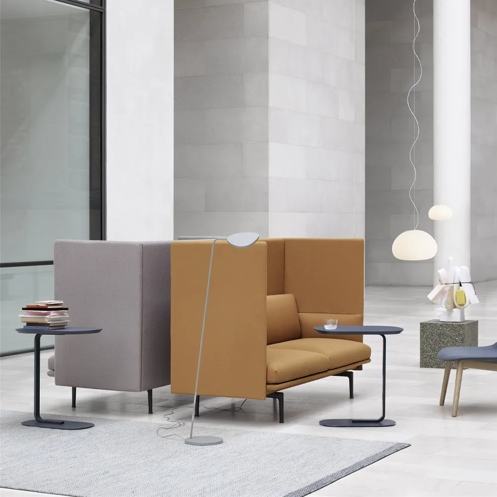 Relate Side table H: 73.5 cm, Oak veneer-Black Muuto