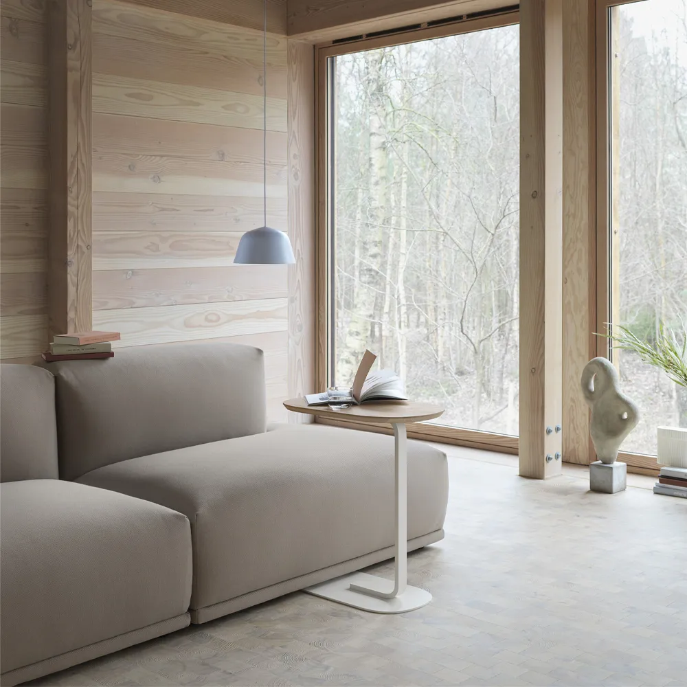 Relate Side table H: 73.5 cm, Oak veneer-Black Muuto
