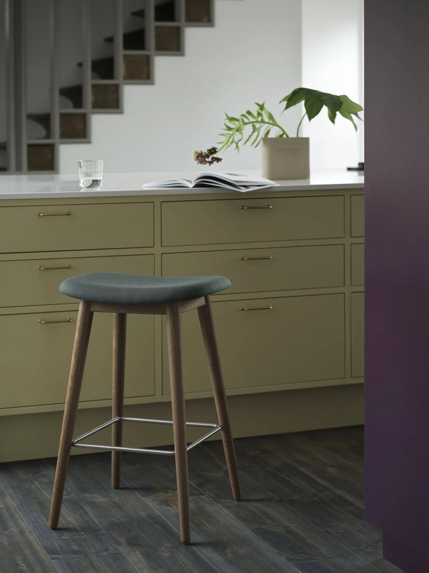 Ridge vase frosted glass 48,5 cm, Light orange Muuto