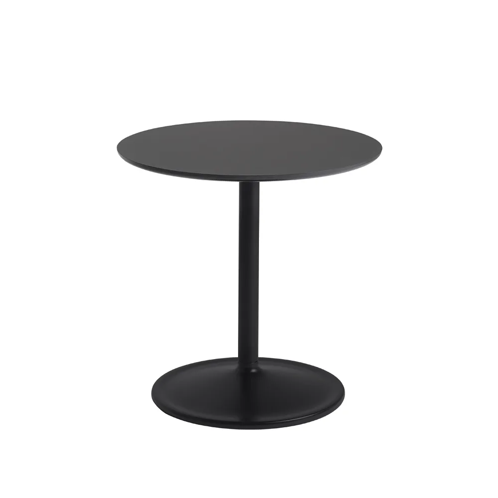 Soft side table Ø48cm, Black nanolaminate H: 48 cm Muuto