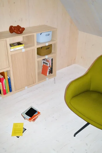 Stacked 2.0 shelving with back plate, large - oak - Muuto