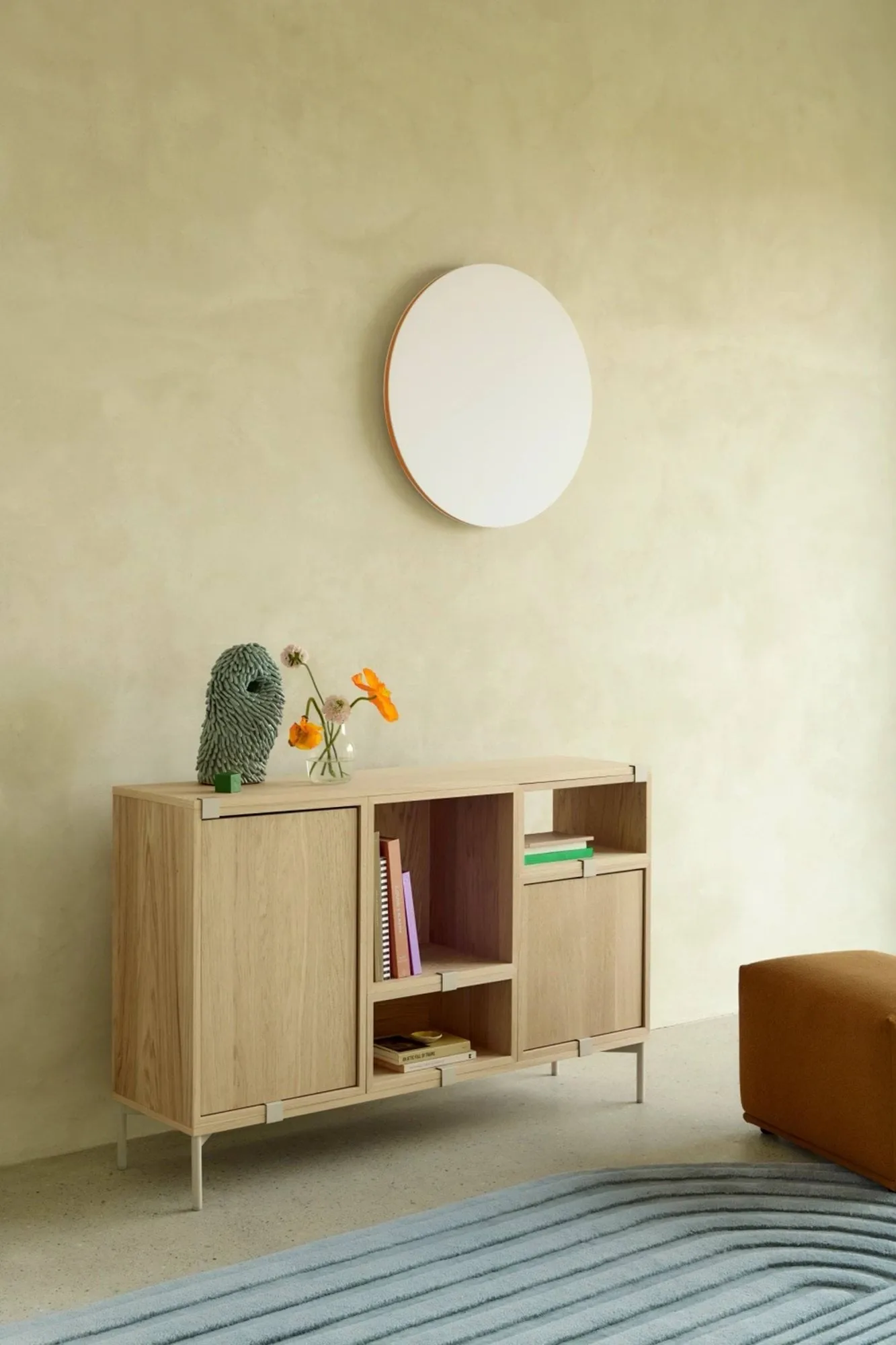 Stacked 2.0 shelving with back plate, small, oak Muuto