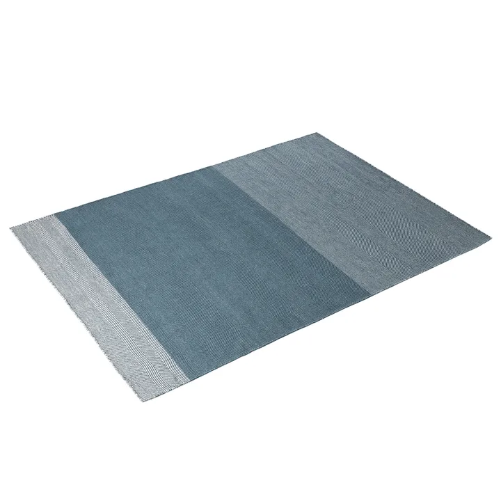 Varjo rug 170x240 cm - blue - Muuto