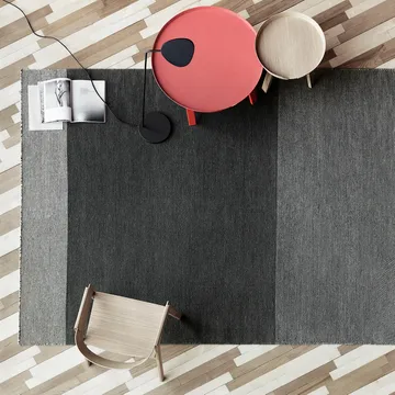 Varjo rug 170x240 cm - dark grey - Muuto
