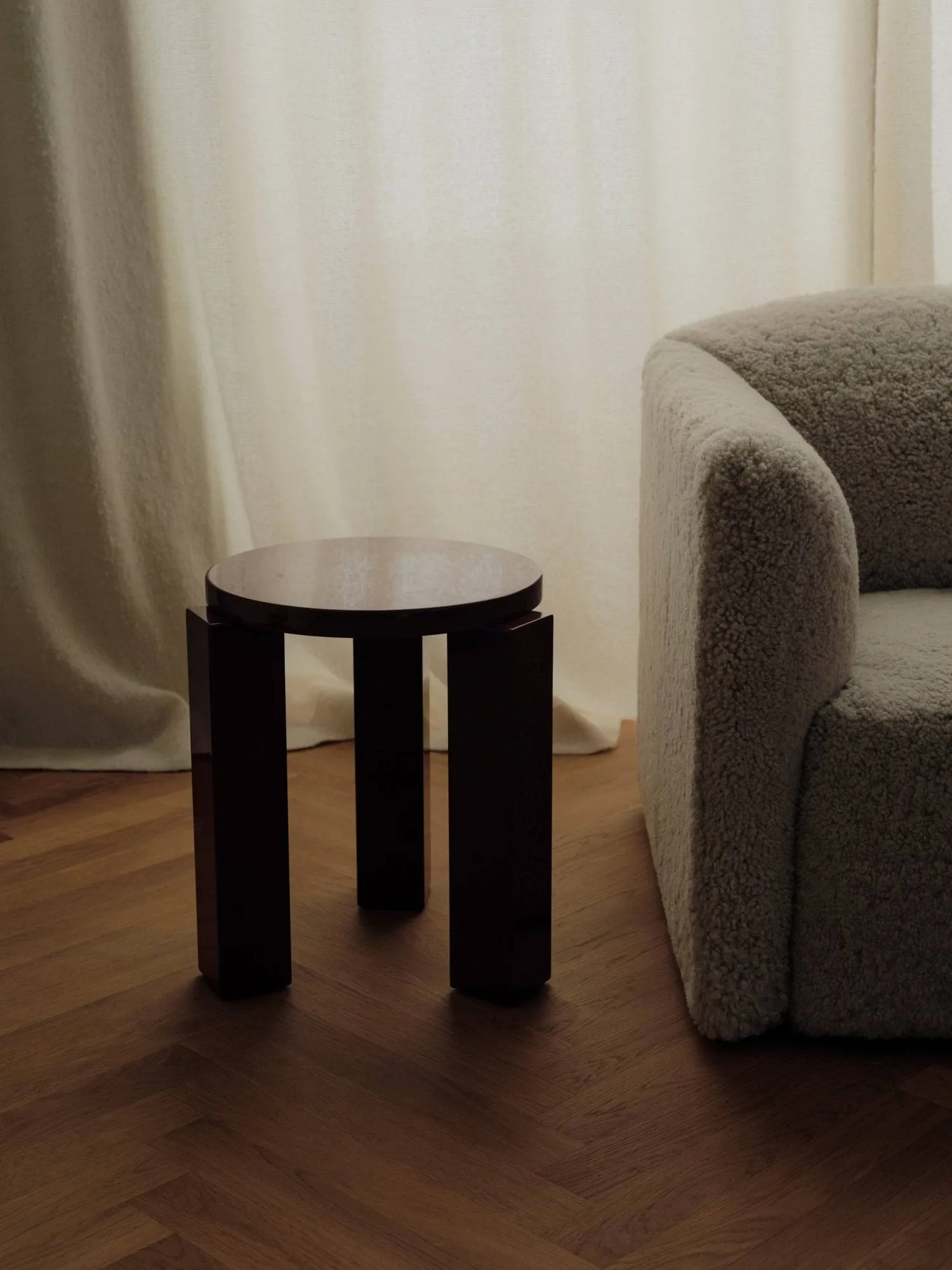 Atlas round stool, Burgundy, Ø36x44 cm New Works