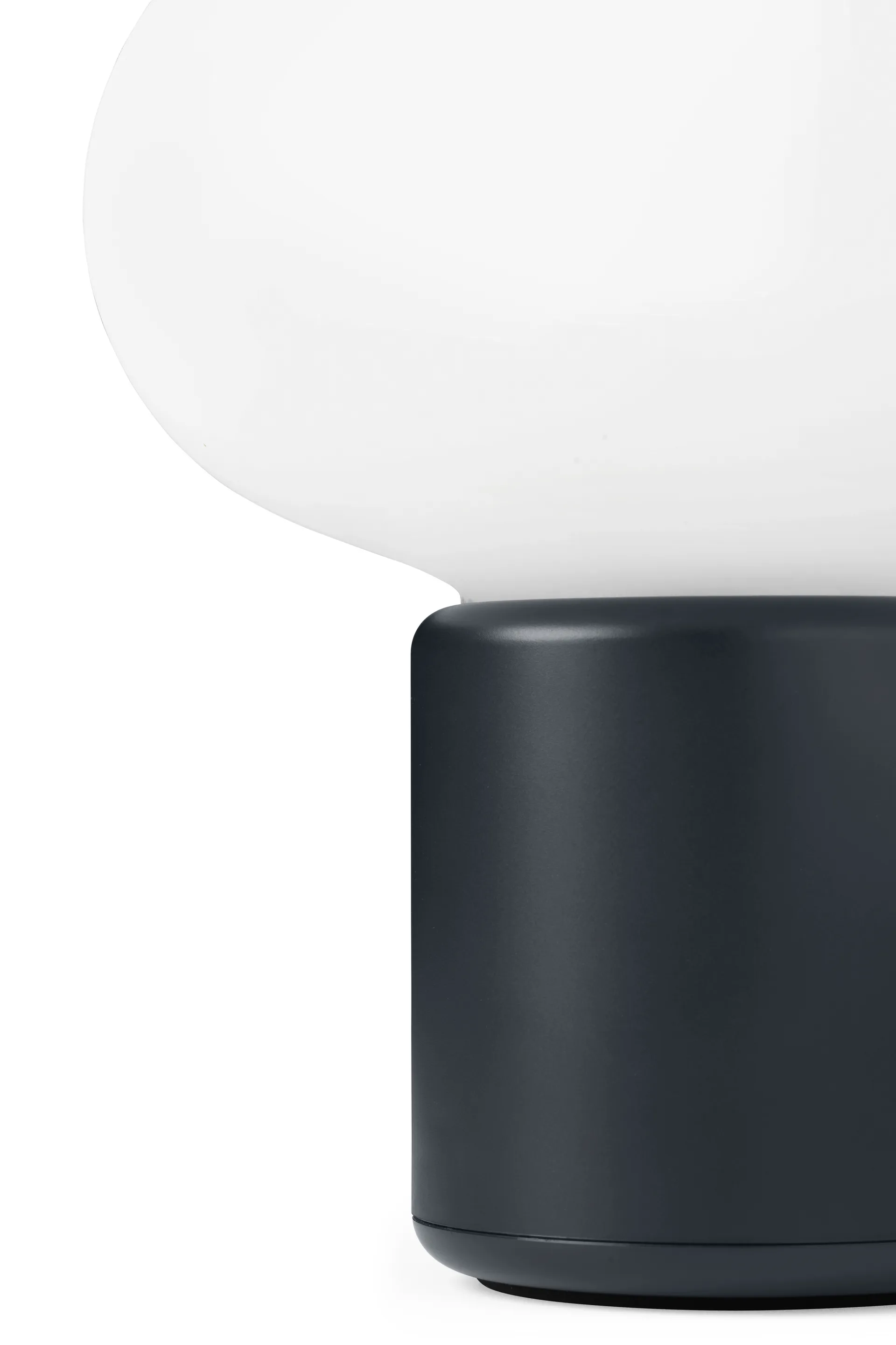 Karl-Johan table lamp portable, Cold black New Works