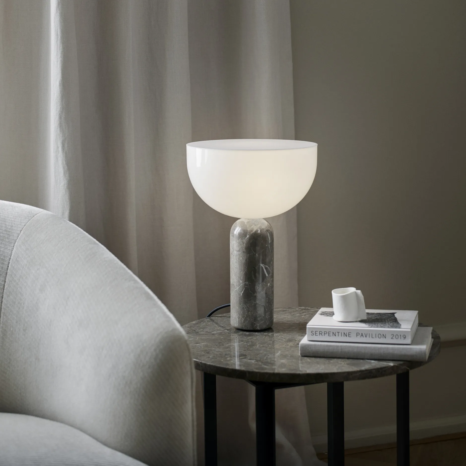 Kizu table lamp small, Gris du marais New Works