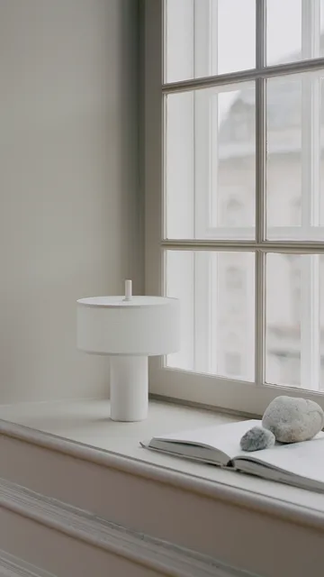 Margin portable table lamp - White - New Works