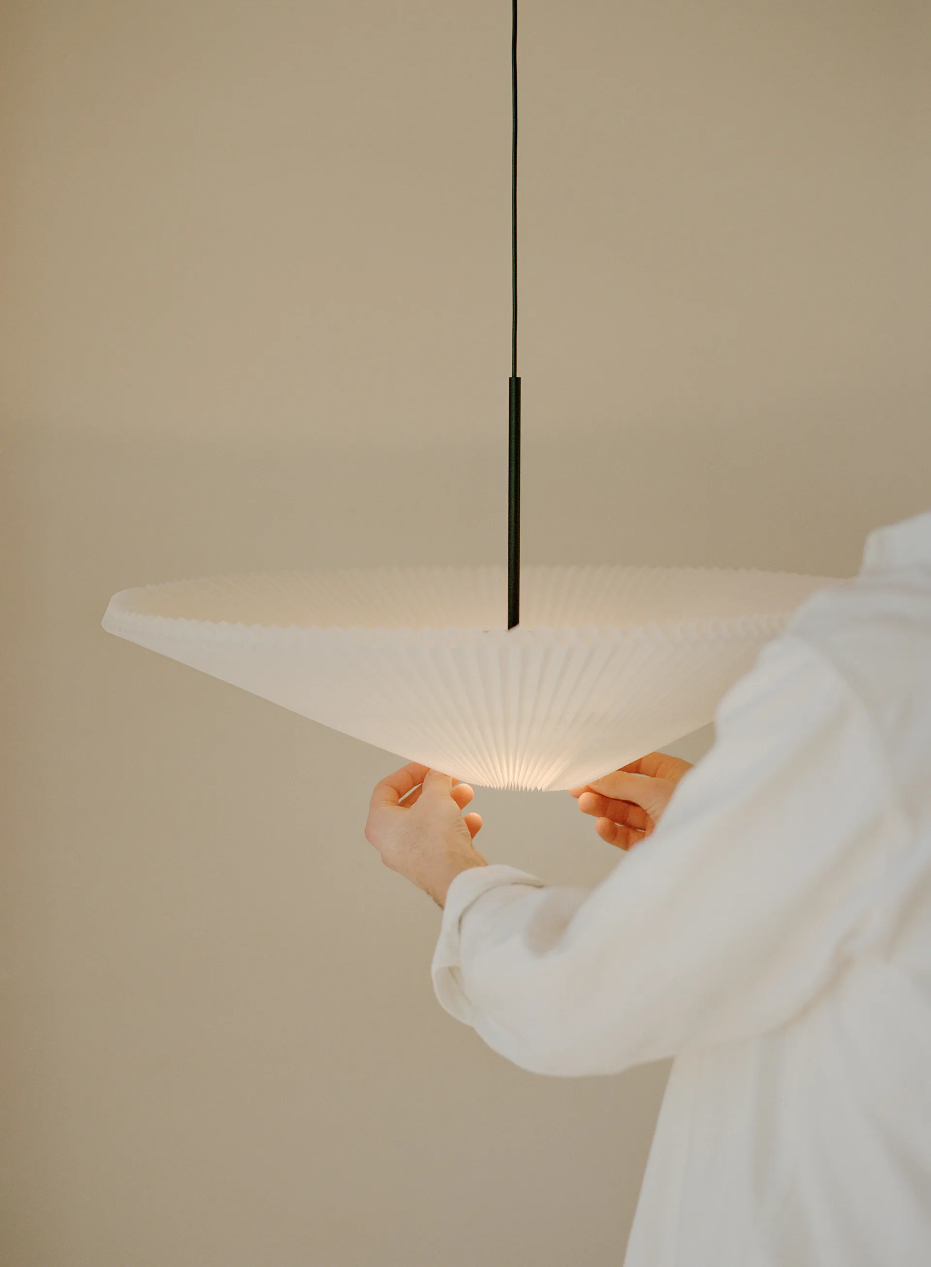Nebra Small pendant Ø40-70 cm, White New Works