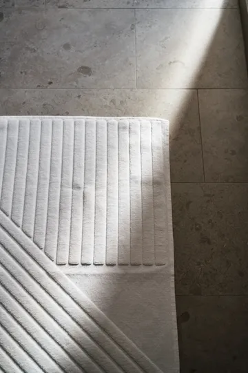 Stripes bath mat 50x90 cm - White - NJRD