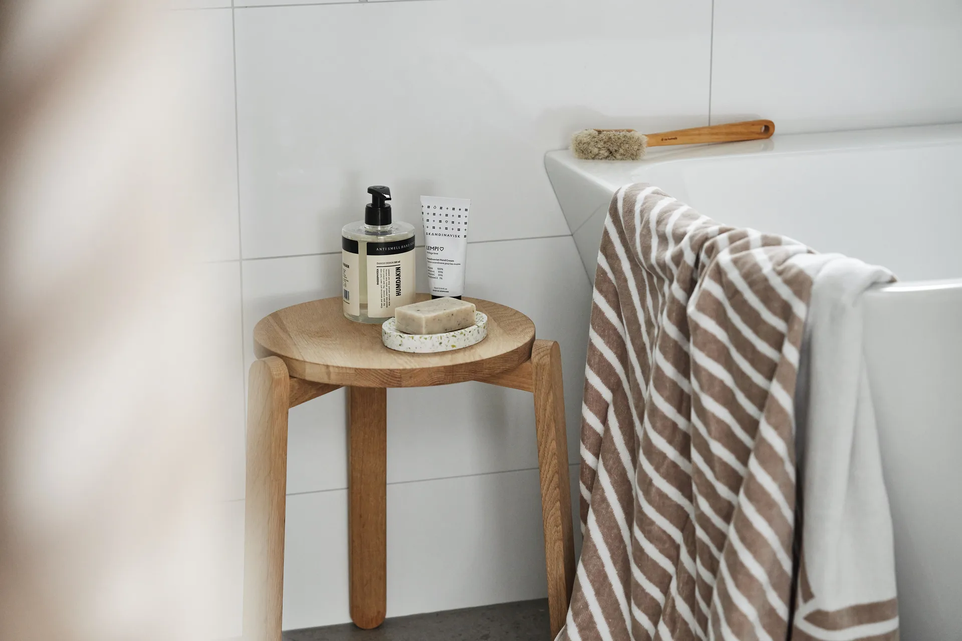 Stripes bath towel 100x150 cm, Beige NJRD