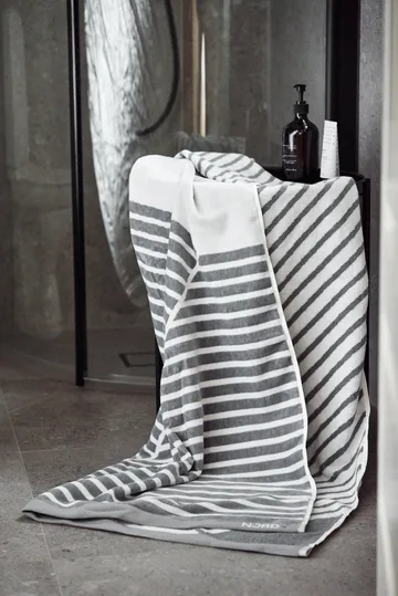 Stripes bath towel 100x150 cm - Grey - NJRD