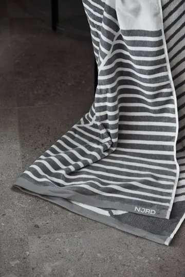 Stripes bath towel 100x150 cm - Grey - NJRD