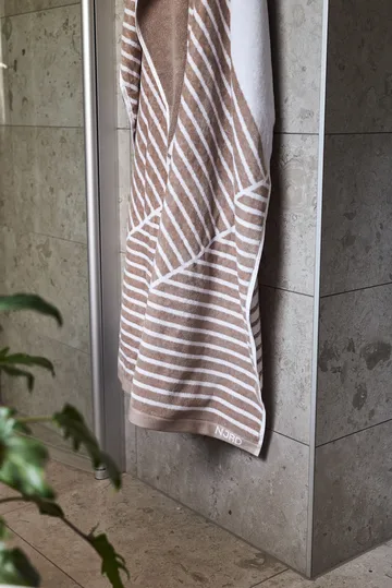 Stripes bath towel 70x140 cm - Beige - NJRD