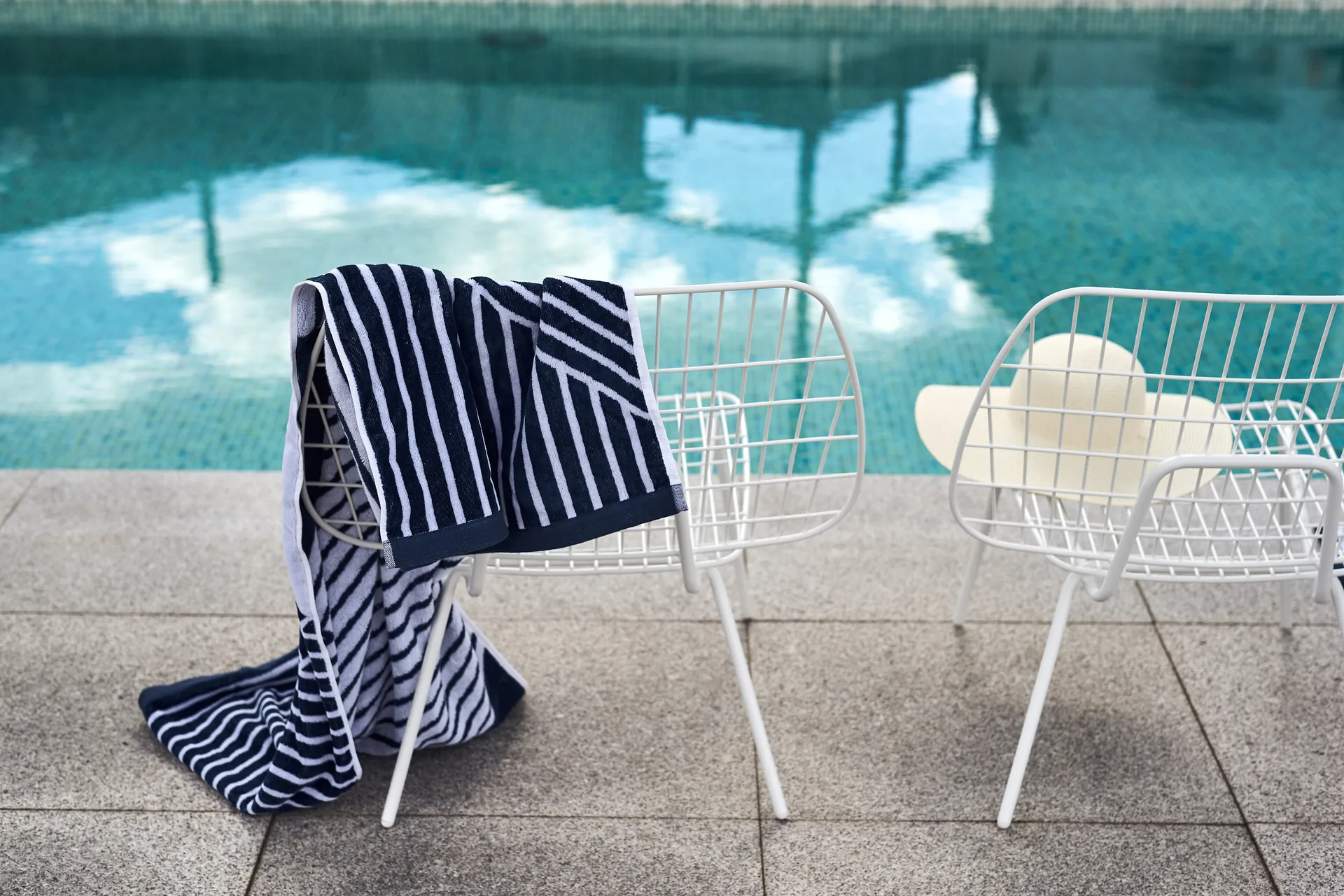 Stripes bath towel 70x140 cm, Blue NJRD