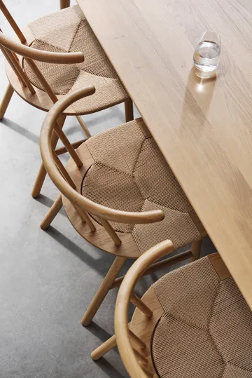 VIOR dining table 200 cm + chair 6‑pack – Lacquered oak‑natural - NJRD
