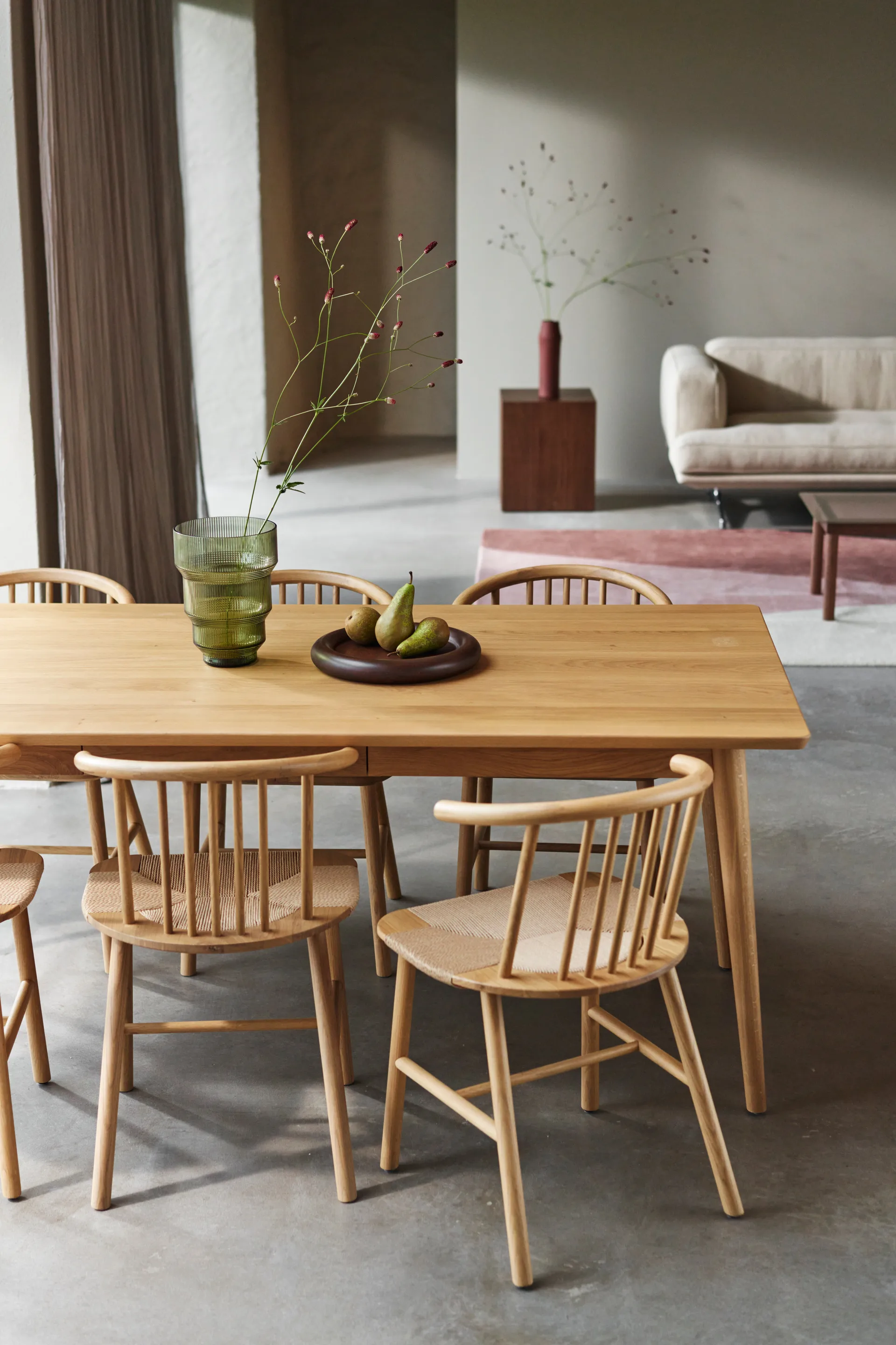 VIOR dining table 200 cm + chair 6‑pack – Lacquered oak‑natural,  NJRD
