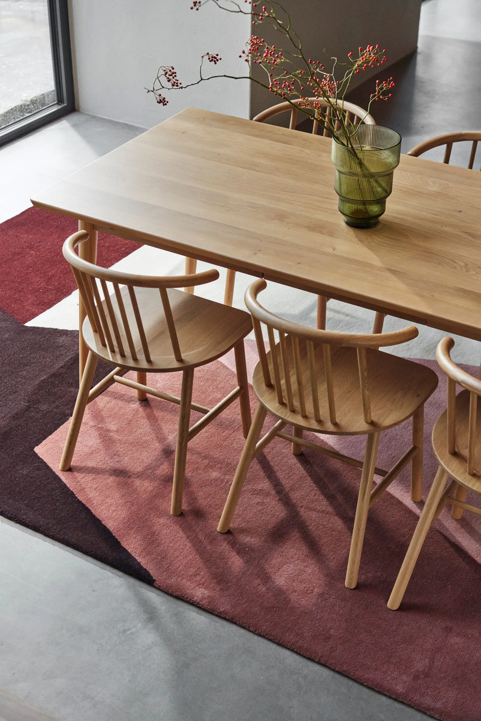 VIOR dining table 200 cm + chair 6‑pack – Lacquered oak‑natural,  NJRD