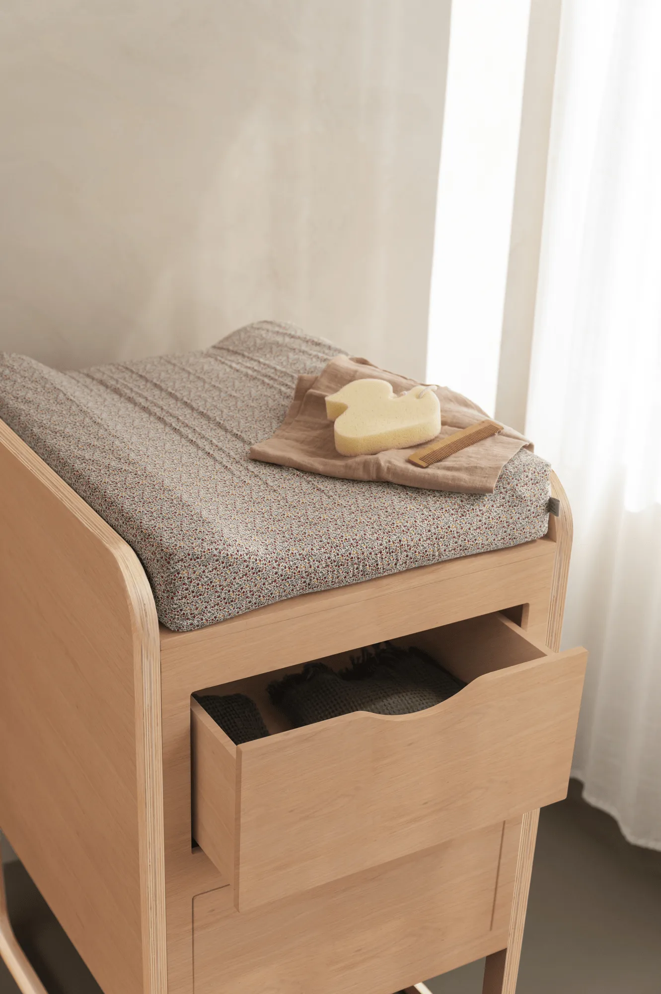 Form changing table 65.4x56x95 cm, Oak Nofred