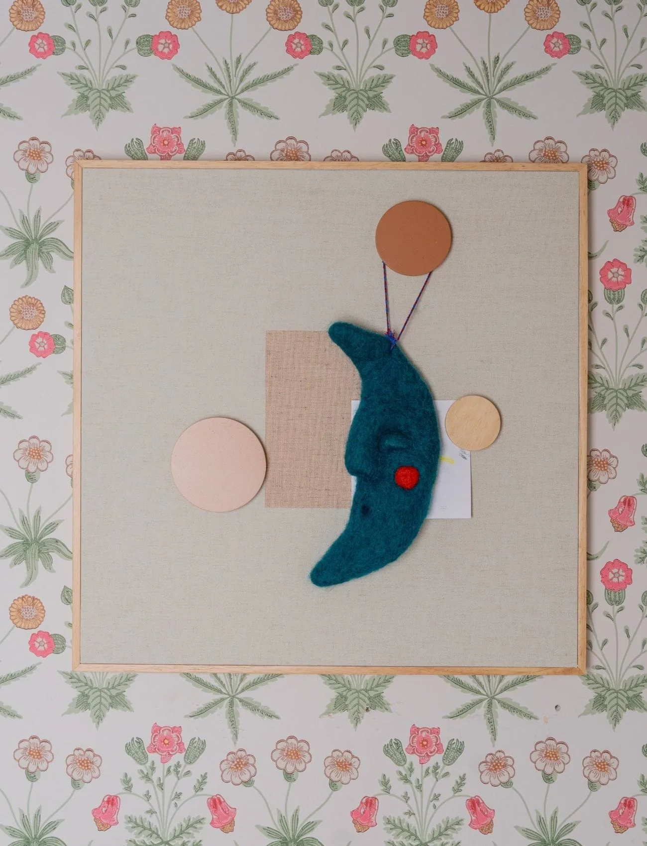 Noticeboard bulletin board + 3 magnets, Sand Nofred