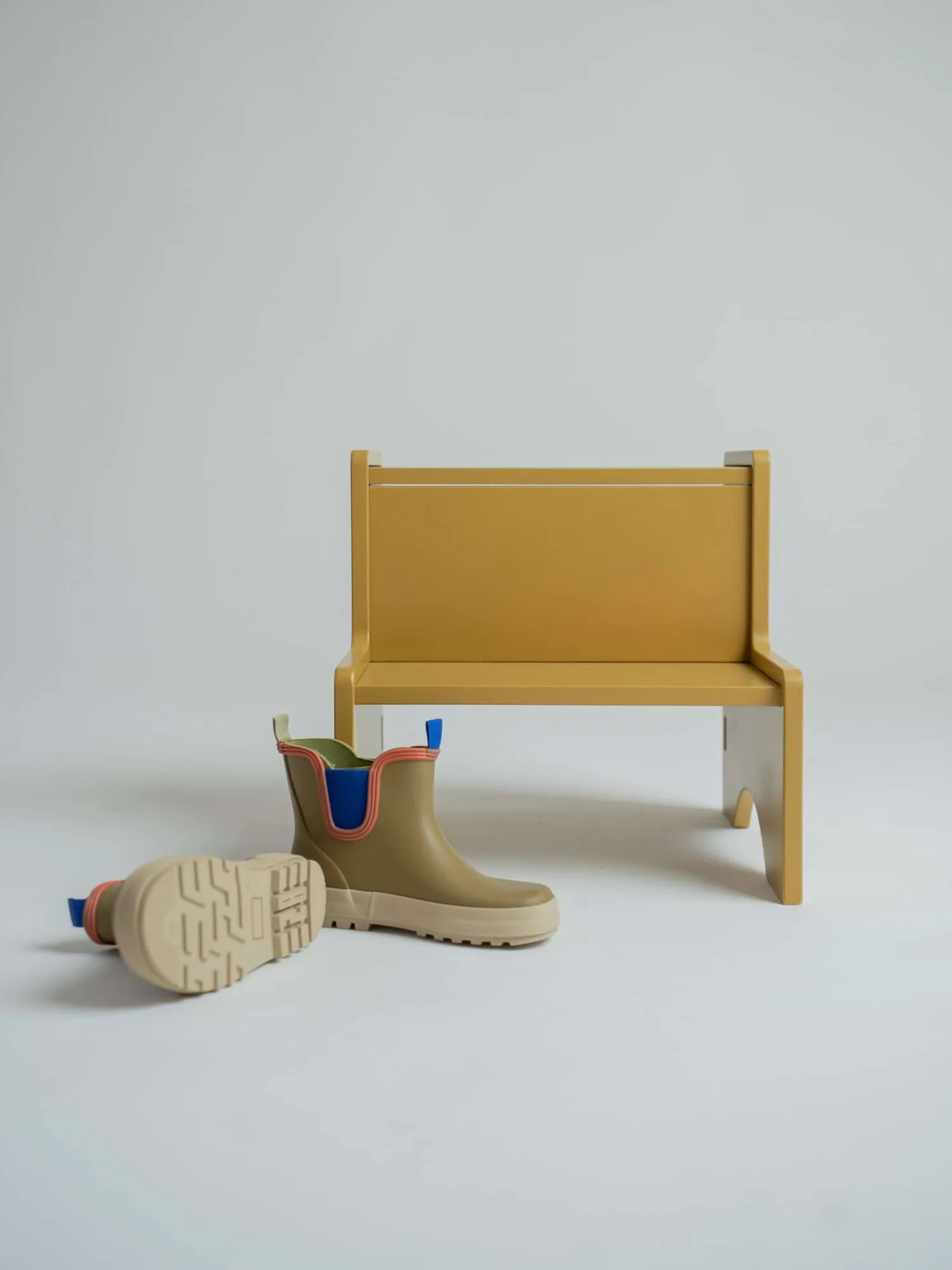 Step Up children's stool, Curry Nofred