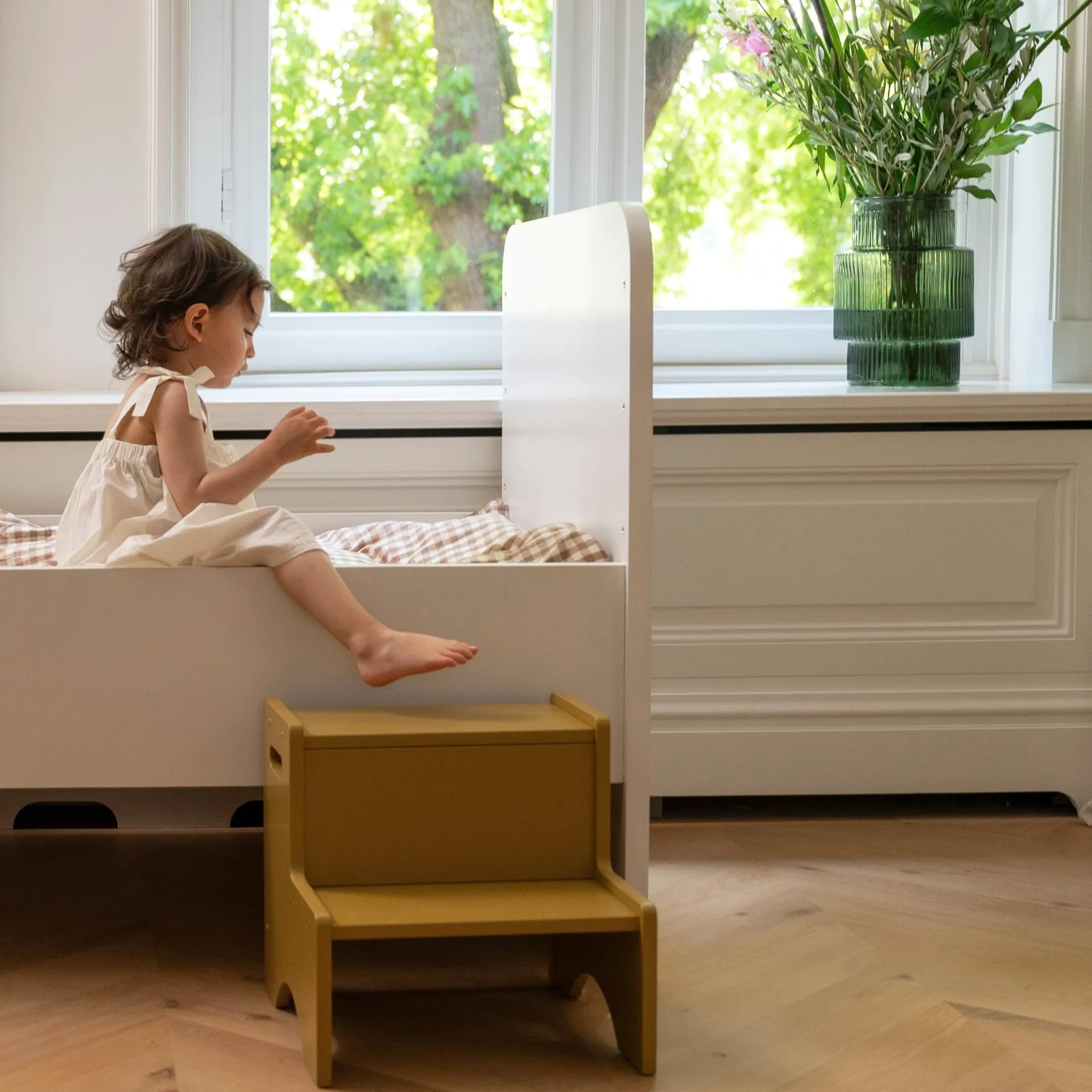 Step Up children's stool, Curry Nofred