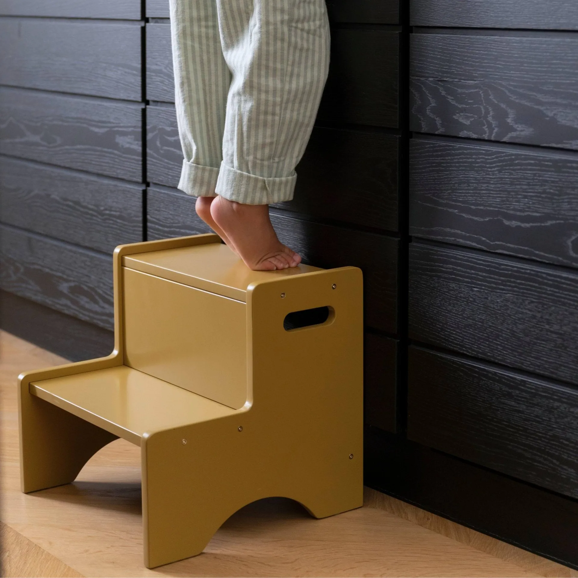 Step Up children's stool, Curry Nofred