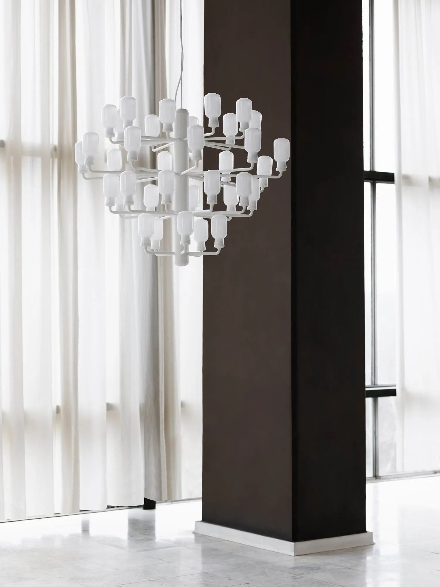 Amp Chandelier, White, large Normann Copenhagen