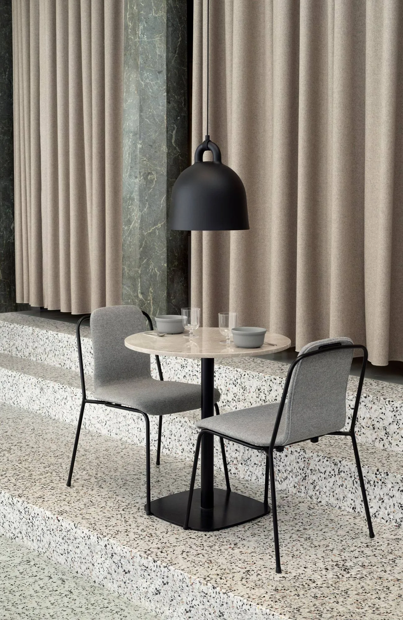 Bell lamp black, Medium Normann Copenhagen