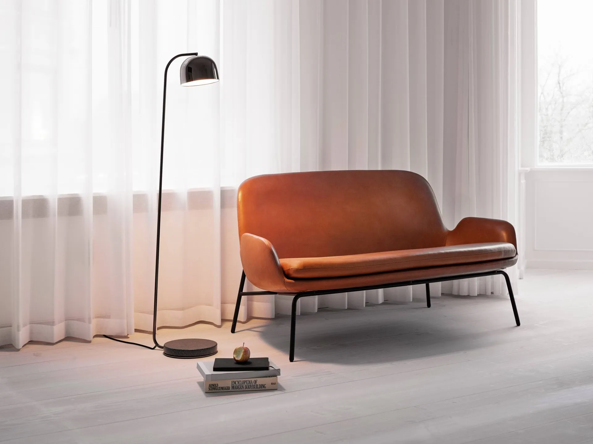 Grant floor lamp, Black Normann Copenhagen