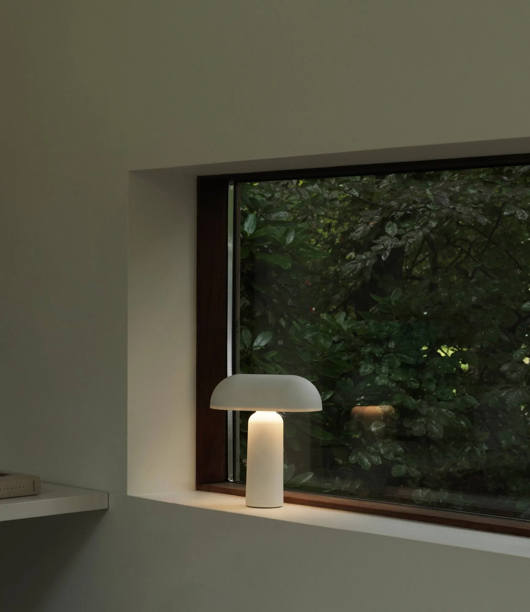 Porta table lamp, White Normann Copenhagen