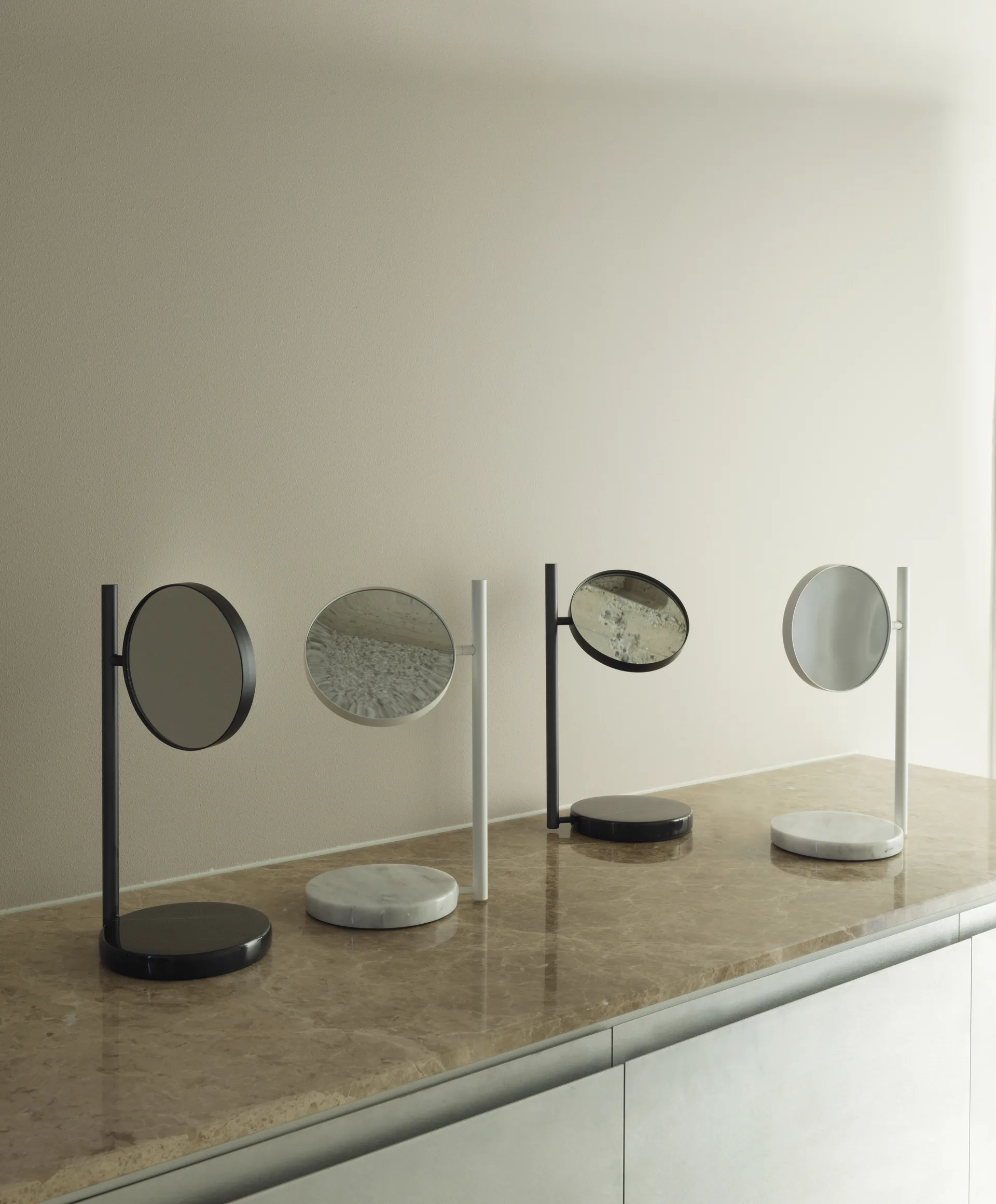 Pose table mirror double-sided, Black Normann Copenhagen
