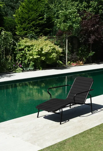 Vig cushion for sun lounger - Black - Normann Copenhagen