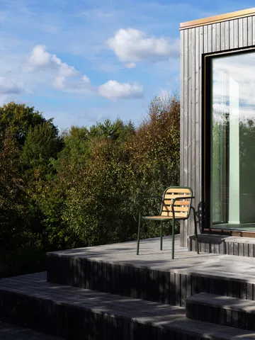 Vig Robinia armchair - Green - Normann Copenhagen