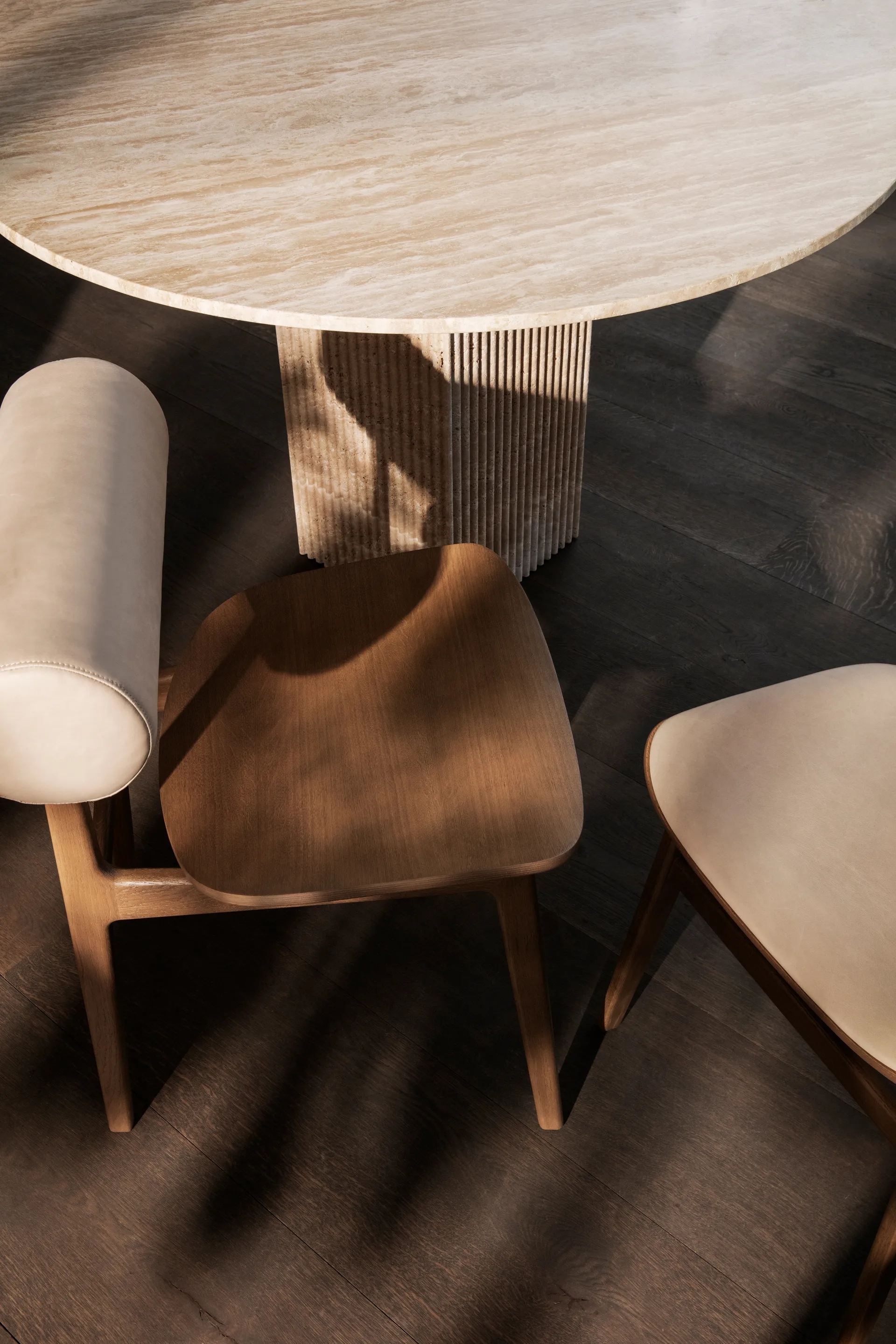 Soho dining table, Beige travertine, Ø120x72 cm NORR11