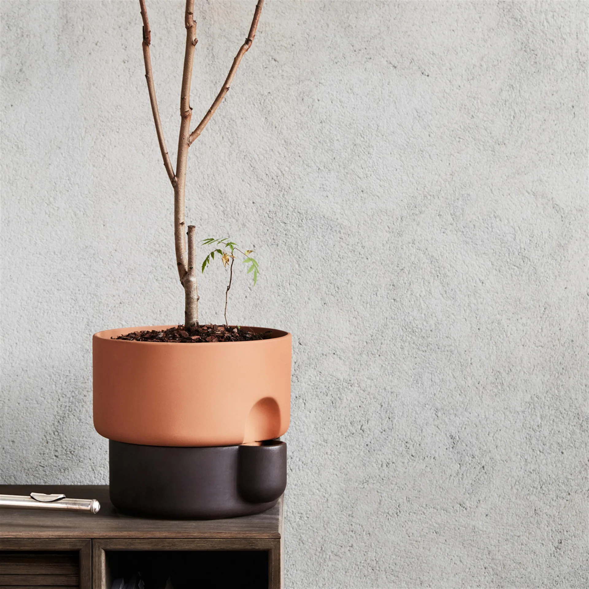 Oasis self-watering flower pot large Ø27.5 cm, Darkbrown Northern