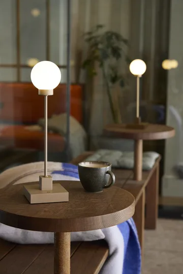 Snowball portable table lamp 33 cm - Brass - Northern