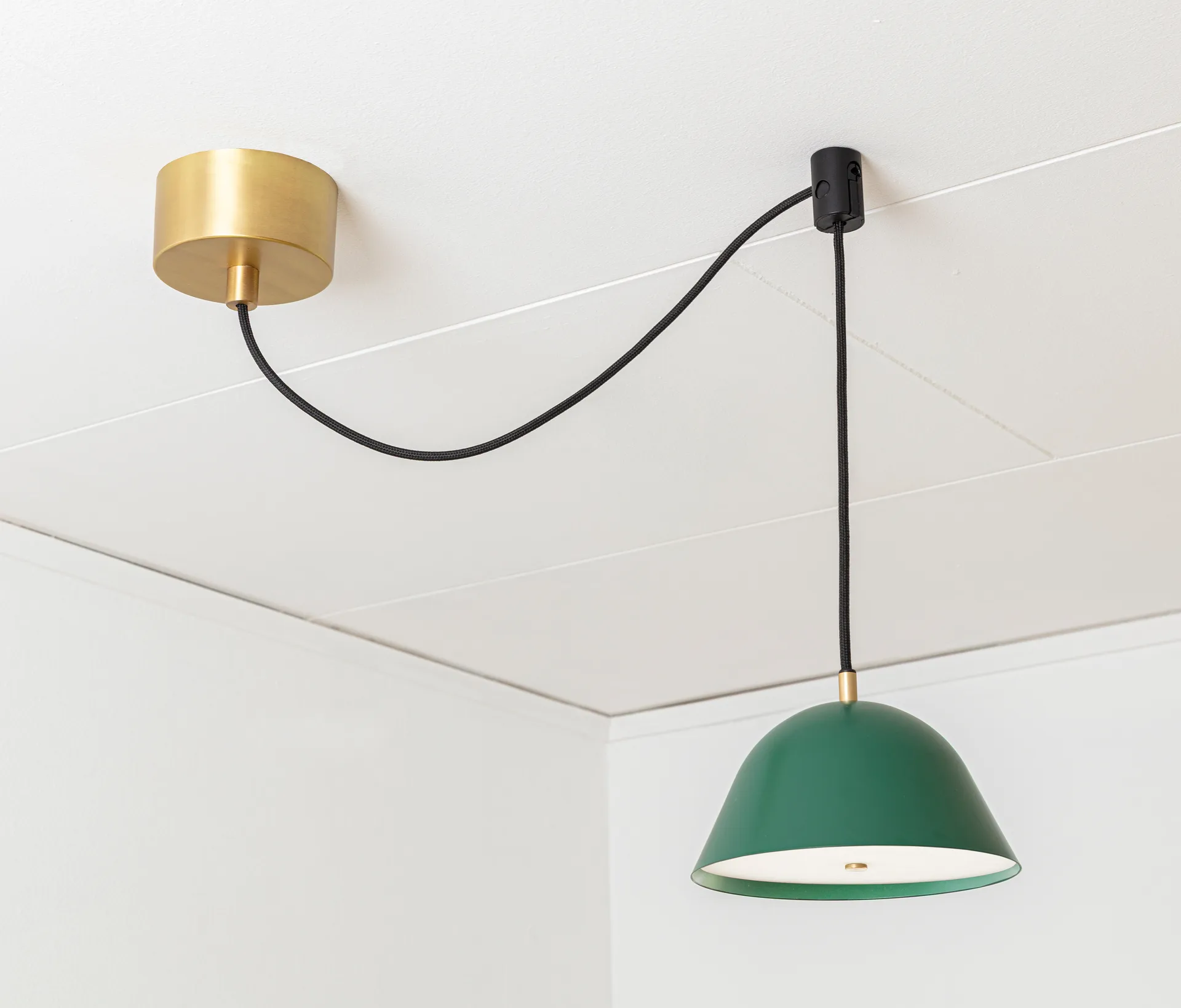 Streck pendant small 11x21 cm, Pine green RAL 6028 Örsjö Belysning