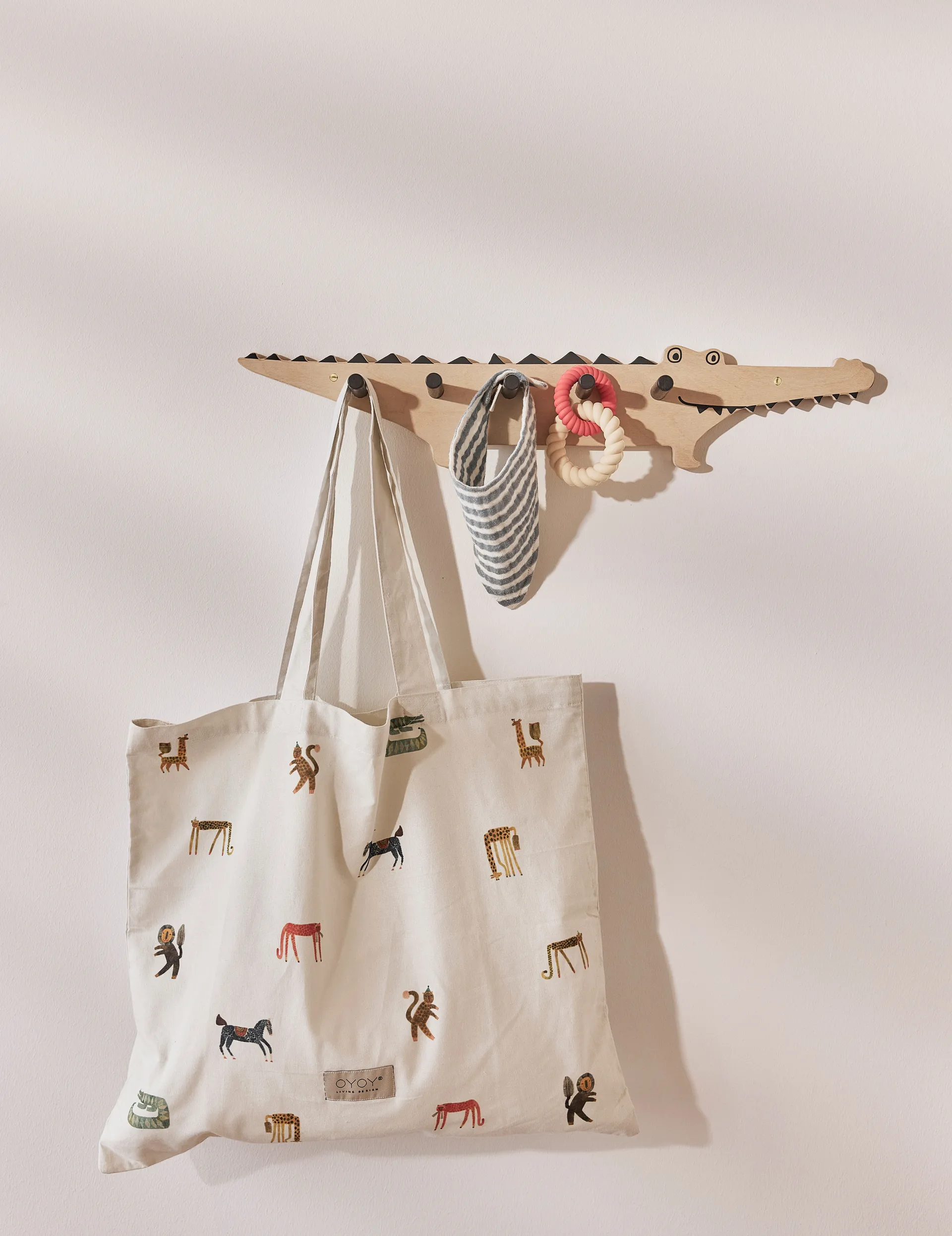 Crocodile coat hanger, Nature OYOY