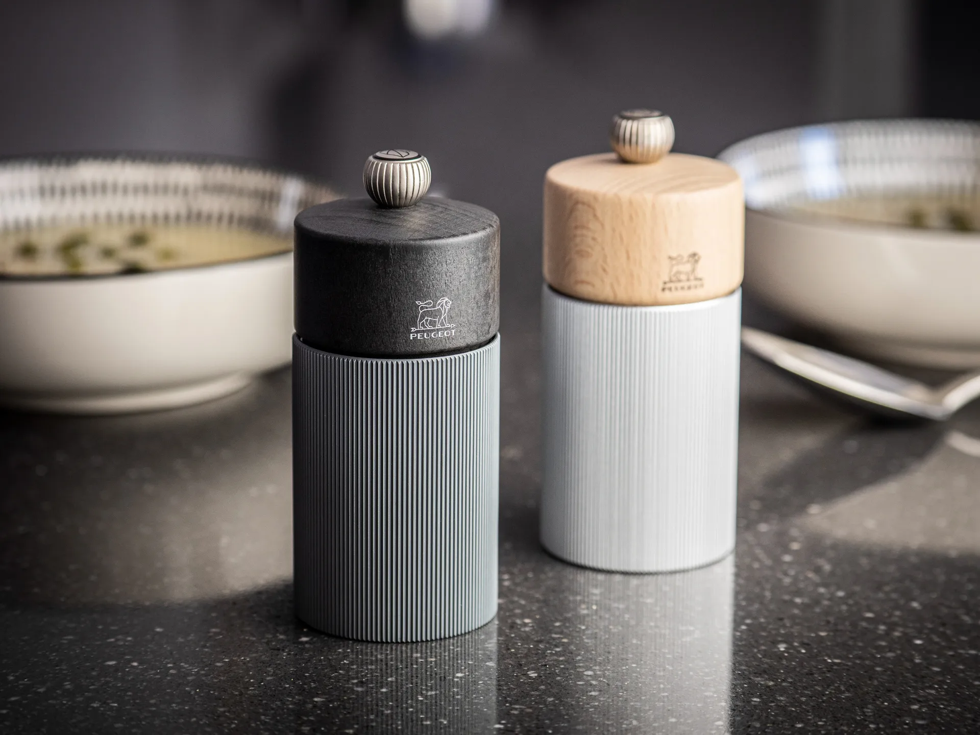 Line Natural salt mill 12 cm, Wood-aluminum Peugeot